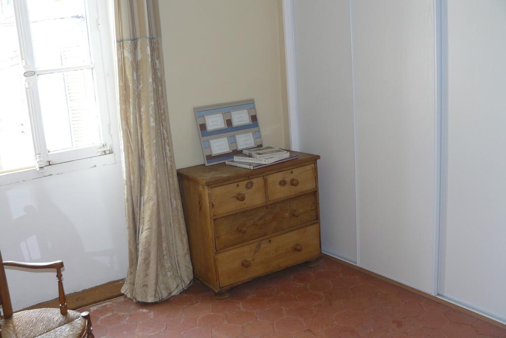 Porte De Paris Montesson Habitación foto